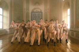 Peristera Golubochki Musikvideo Gruppe Tänzerinnen