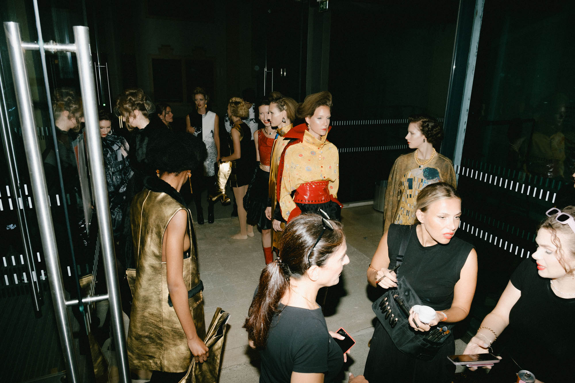 Behind the Scenes BTS Lie Sangbong Fashion Models 