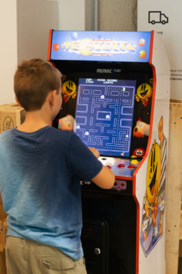 IKEA Wien Westbahnhof Festival Pacman Arcade Maschine